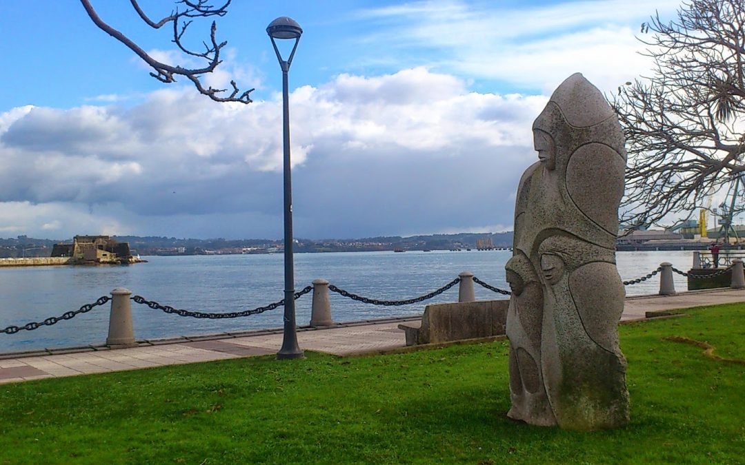Monumento que la ciudad de A Coruña dedica a Isabel Zendal y a los niños que, bajo sus cuidados, portaron la vacuna de la viruela a América y Asia