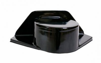 “Con el alma de charol vienen por la carretera”